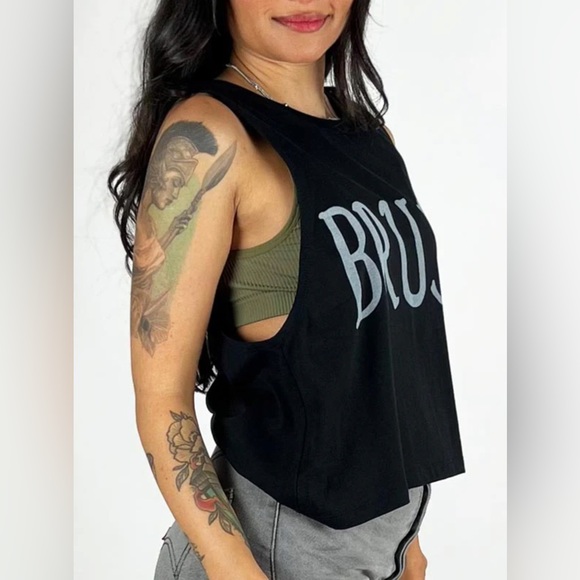 MIGDALIA Bruja Crop Muscle Tank in Black - Picture 3 of 11